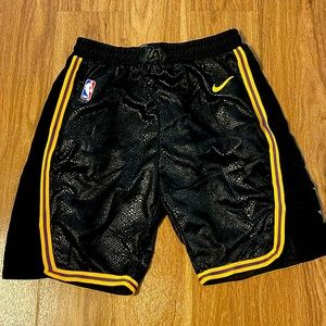 Nike Los Angeles Lakers City Edition Kobe Bryant Mamba shorts mens size Large